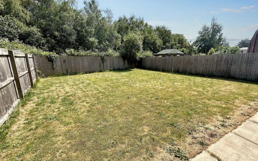 Ainscough Drive, L40