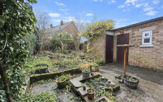 Richmond Avenue, L40