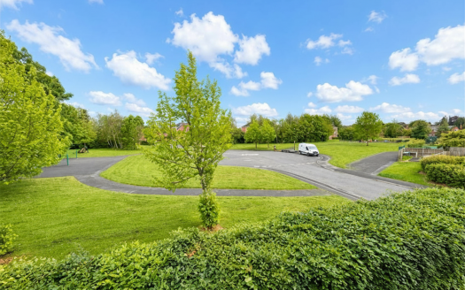 Delph Drive, L40