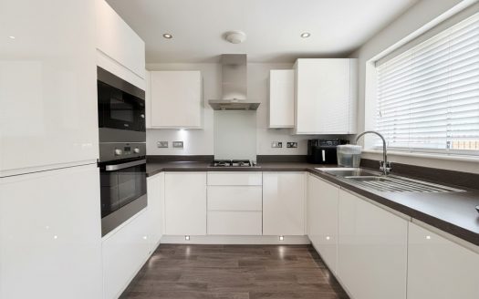 Folly View Grove, L40