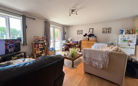 The Quays, L40