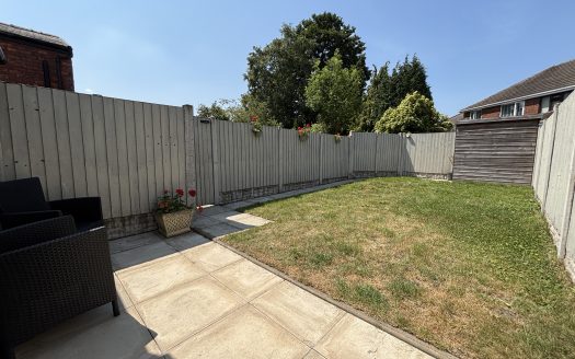 Moss Lane, L40