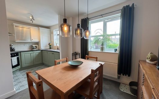 Delph Drive, L40