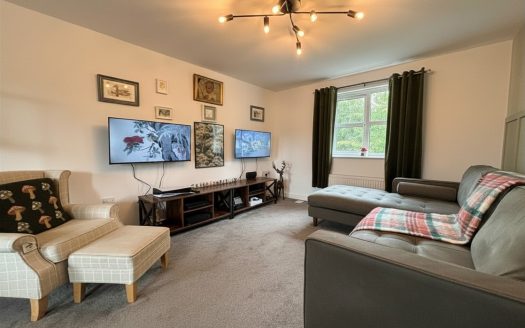 Delph Drive, L40
