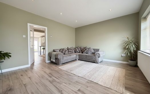 Moss Lane, L40