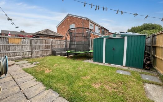 Weaver Avenue, L40