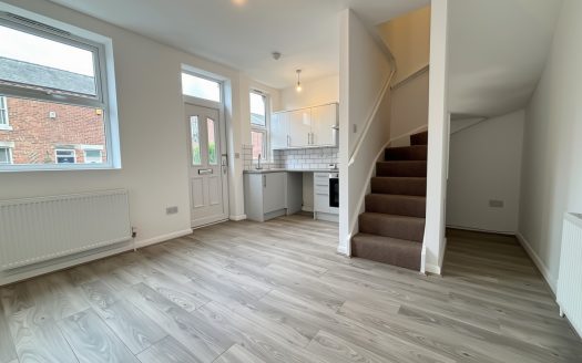 Mart Lane, L40