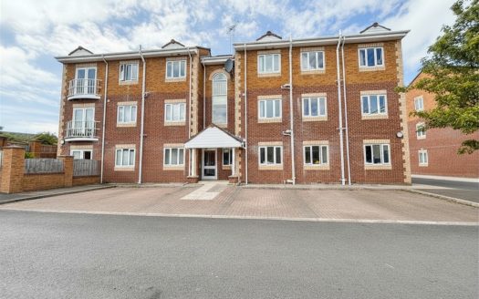 5 The Quays, L40