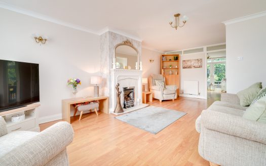 Delph Park Avenue, L39