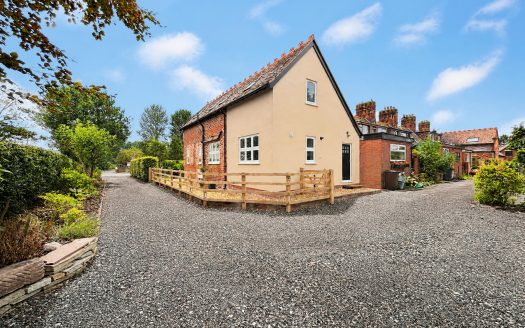 Hall Road, L40