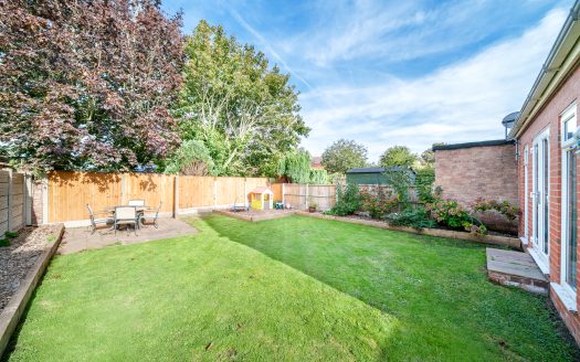 Highsands Ave, Rufford